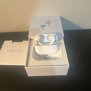 WHITE AIRPOD PRO 2ND GEN